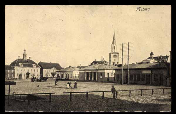 LATVIA, Mitau, markt mit Rathaus und Trinitatiskirche, Baltic State