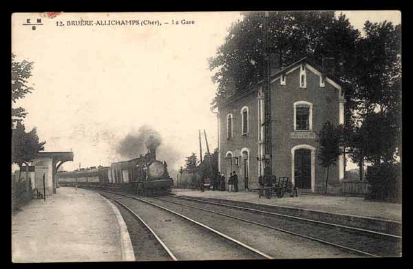 FRANCE, Bruere-Allichamps, la gare, steam train &agrave; vapeur, anim&eacute; (18)