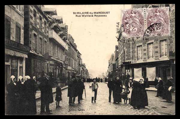 FRANCE, St-Hilaire-du-Harcouet, Rue Waldeck Rousseau, anim&eacute; (50)